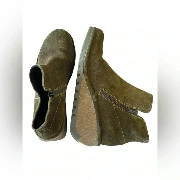 Fly London Green Nilo Sludge Suede Wedge Booties Size 41 - Picture 8 of 15